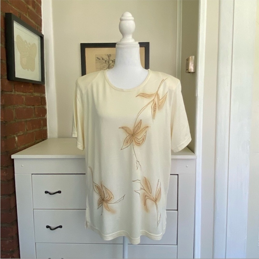 Cream Floral-Accent Short Sleeve Women's Tee